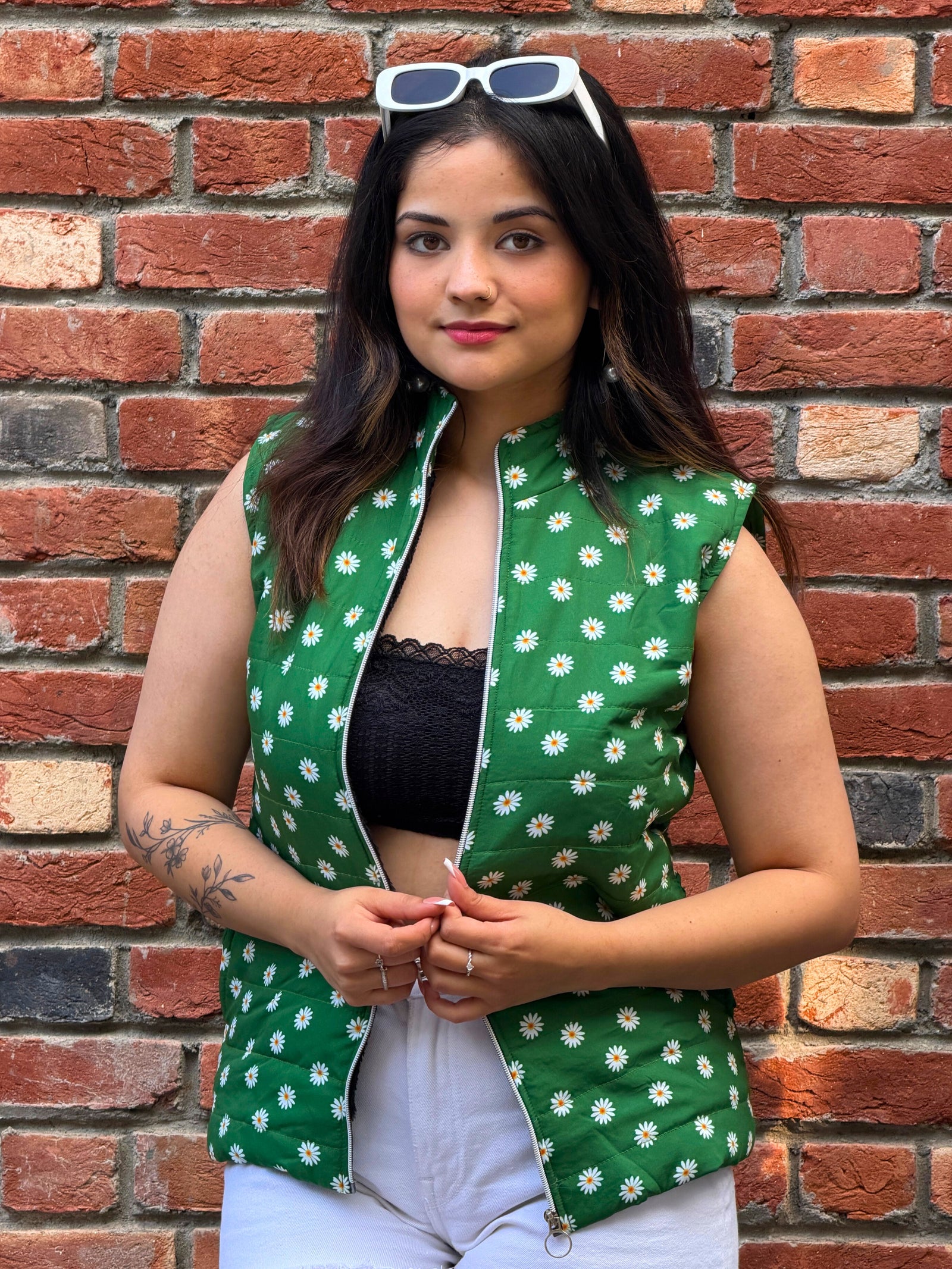 TANDUL Women Stunning Green Floral Printed Sleeveless Jacket