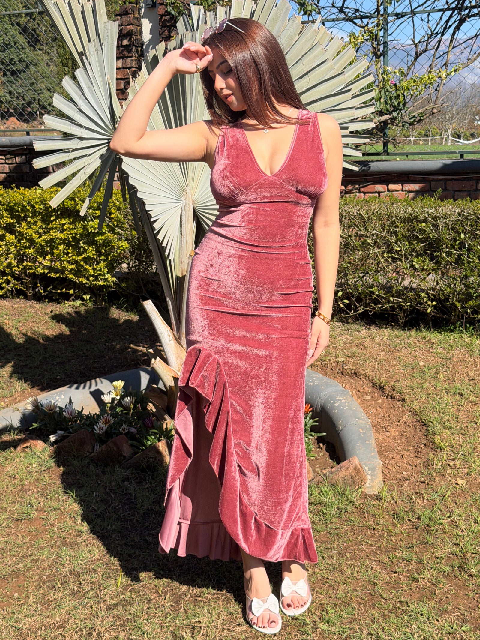 TANDUL Women Alluring Velvet Dress