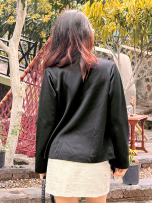 TANDUL Women Sleek Black Fleece Shrug