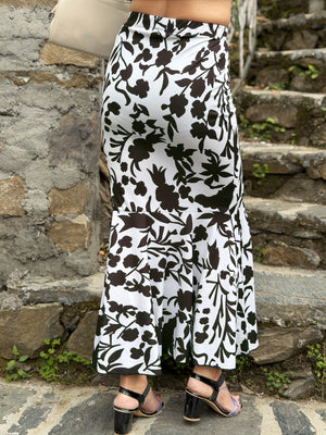 TANDUL Women Floral Printed Black and White Skirt