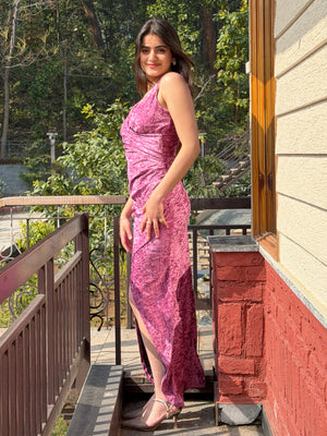 TANDUL Women Alluring Velvet Dress